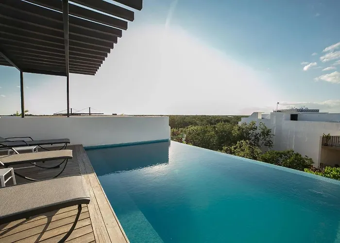 Private Roof W Plunge Pool, Brand New 2 Bedroom Penthouse For 6 Sleeps Casa de férias *