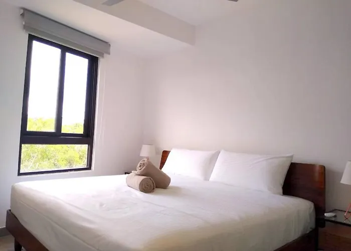 Private Roof W Plunge Pool, Brand New 2 Bedroom Penthouse For 6 Sleeps *
